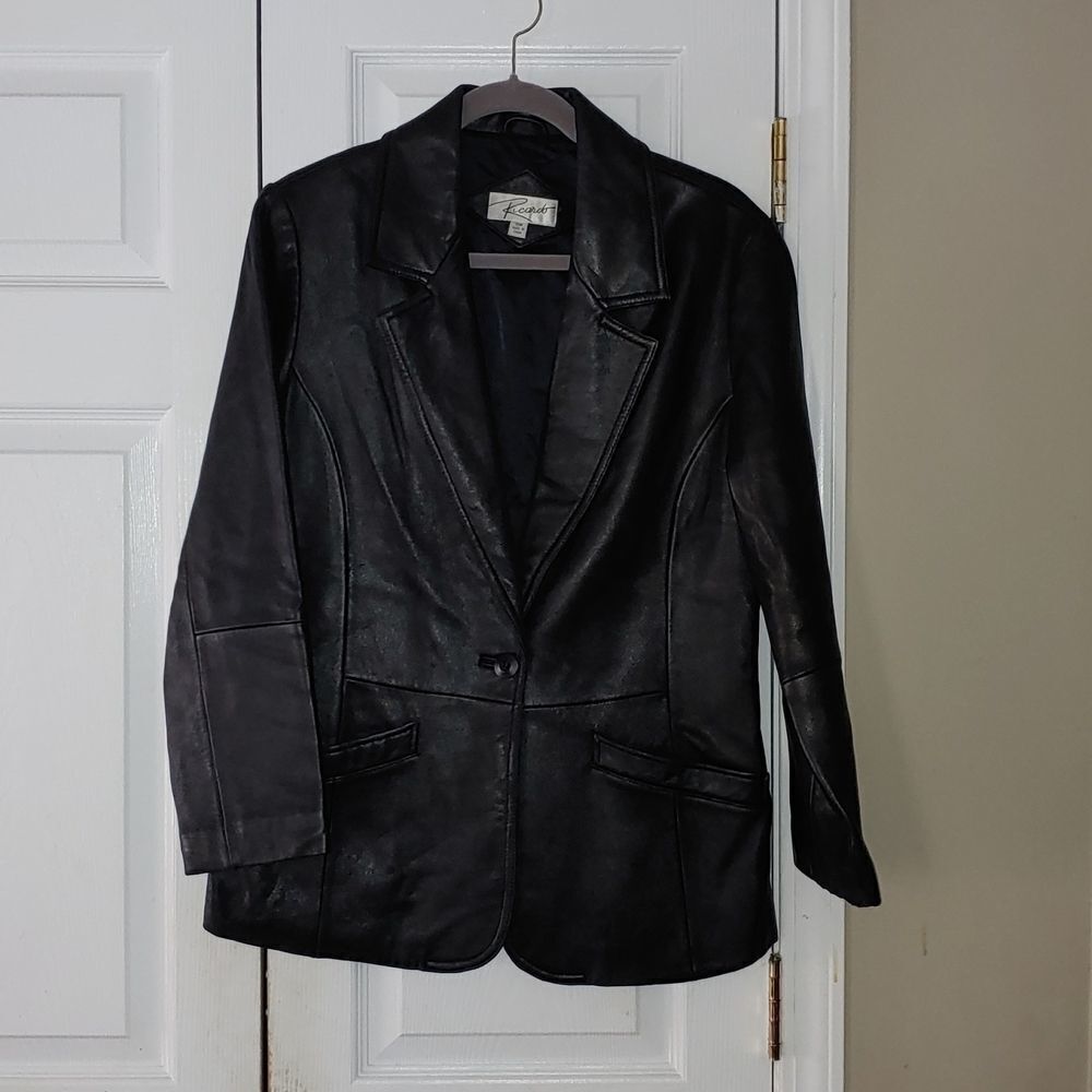 Ricardo soft black  100% leather jacket Sz SM